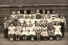 1953-1st-Grade-Class-Photo