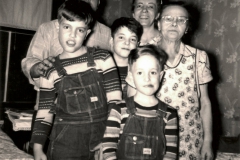 1952-Bernie-Sarah-Grandma-Neil-Lenny-Albert-438-9th-Street-Carlstadt